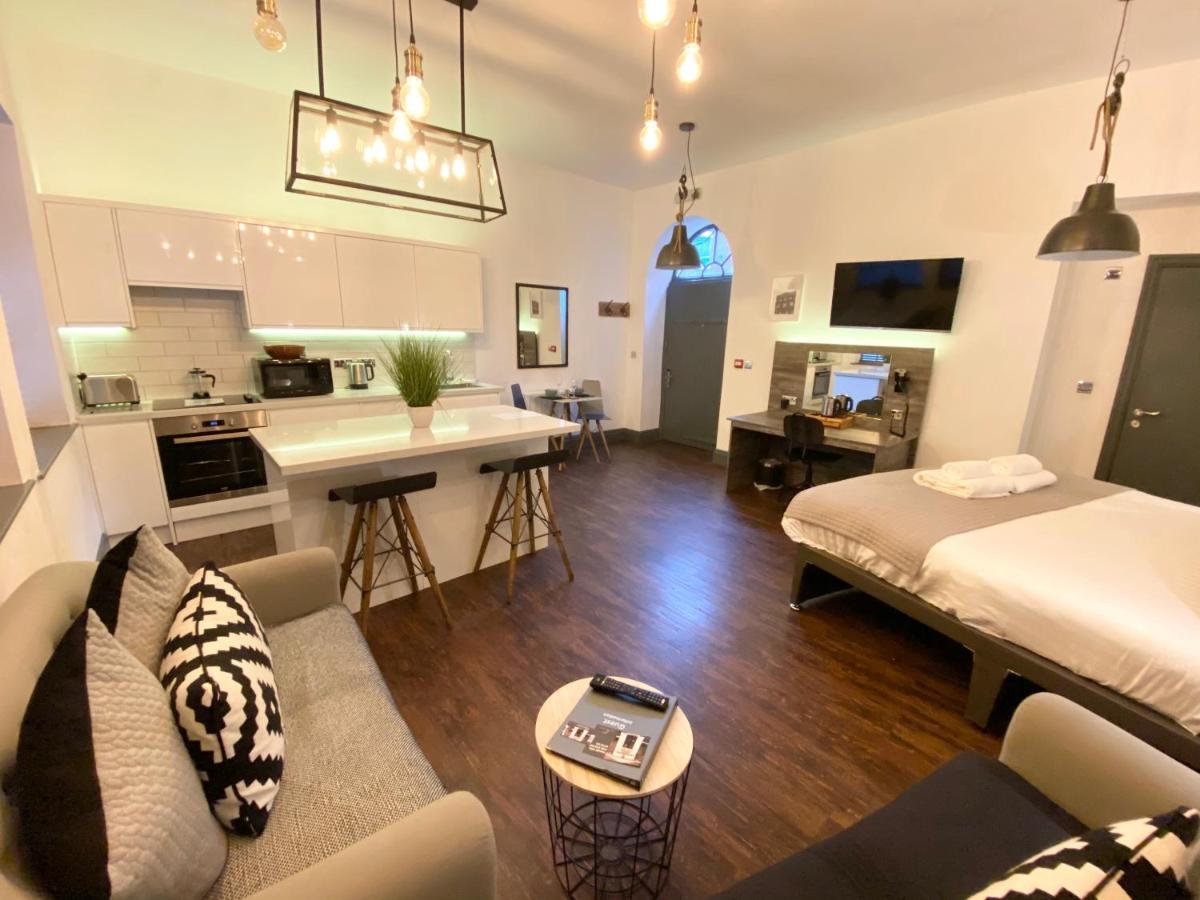 Studio At The Coach House Apartments Leeds  Luaran gambar